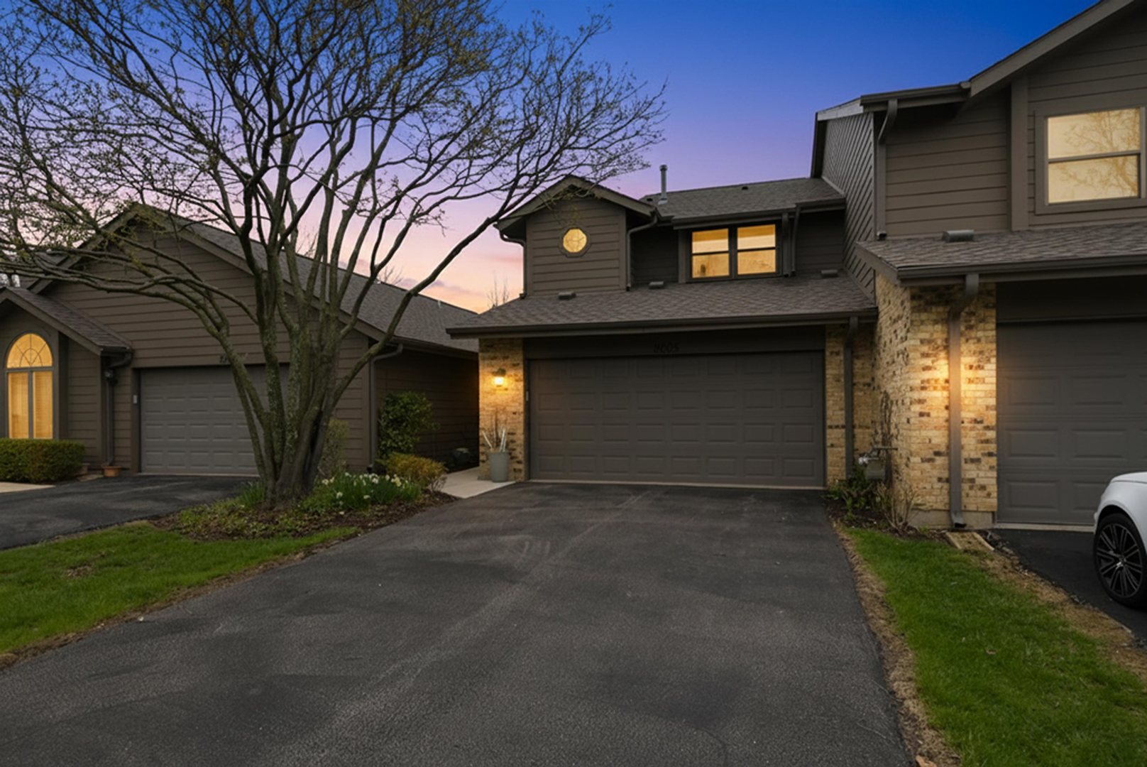 8005 Wildwood Lane, Darien, IL 60561