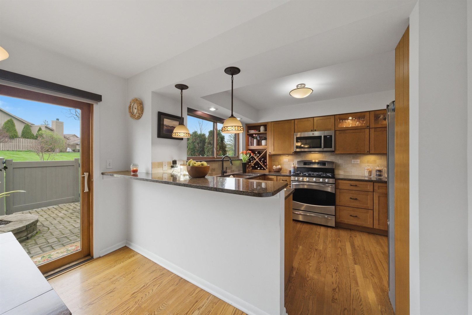 8005 Wildwood Lane, Darien, IL 60561