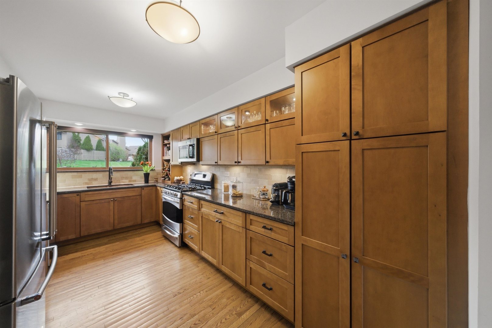 8005 Wildwood Lane, Darien, IL 60561