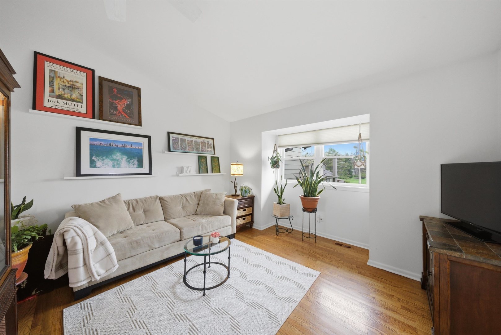 8005 Wildwood Lane, Darien, IL 60561