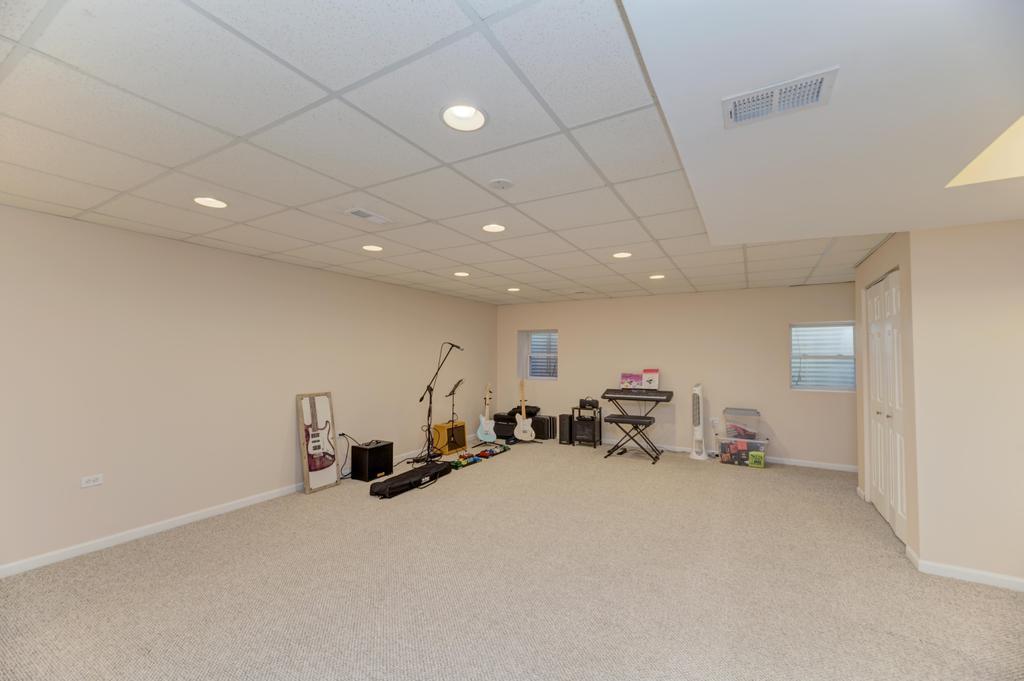 1679 W Ethans Glen Drive, Palatine, IL 60067