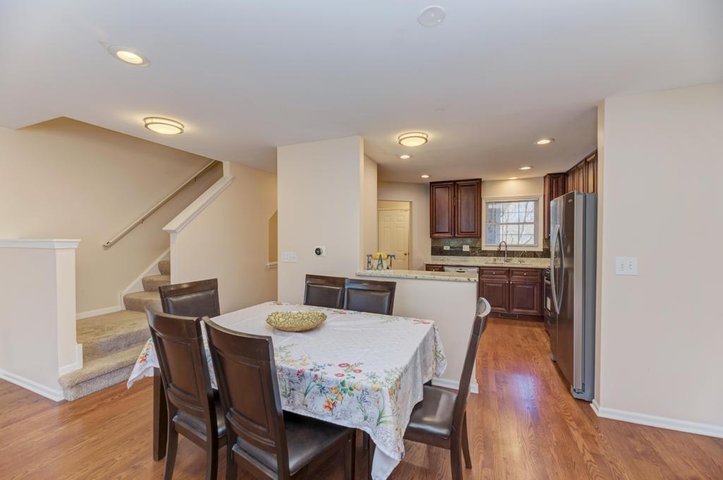 1679 W Ethans Glen Drive, Palatine, IL 60067