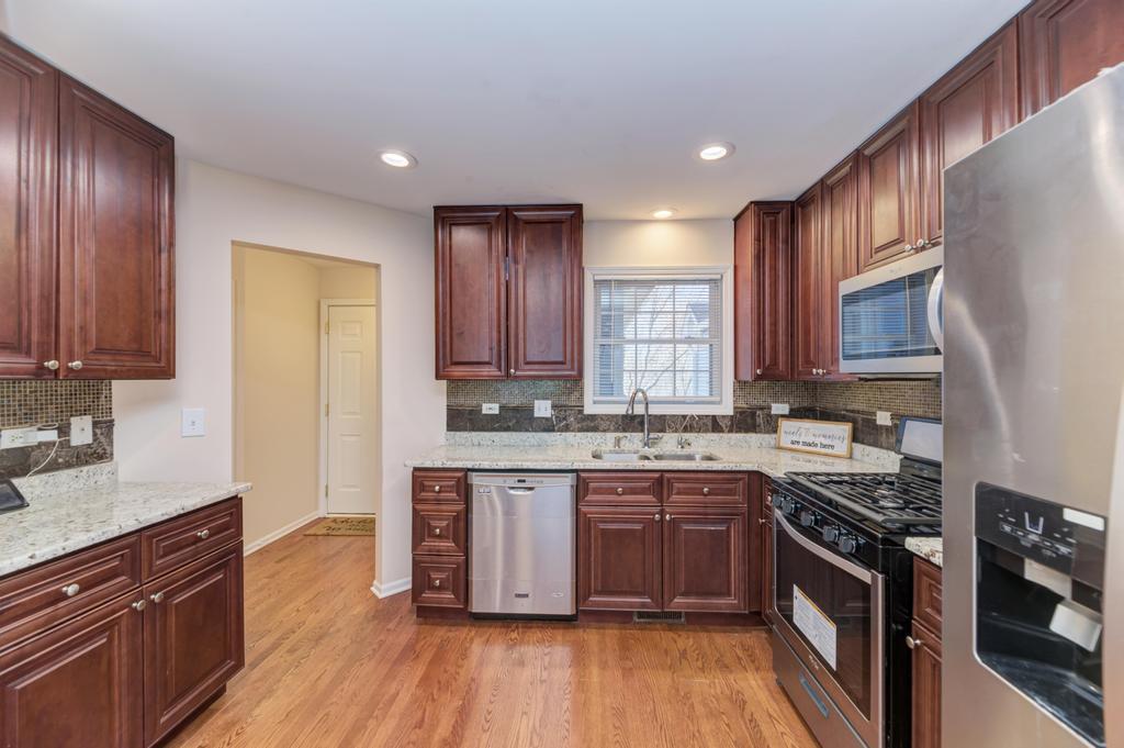 1679 W Ethans Glen Drive, Palatine, IL 60067