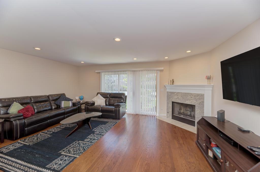 1679 W Ethans Glen Drive, Palatine, IL 60067