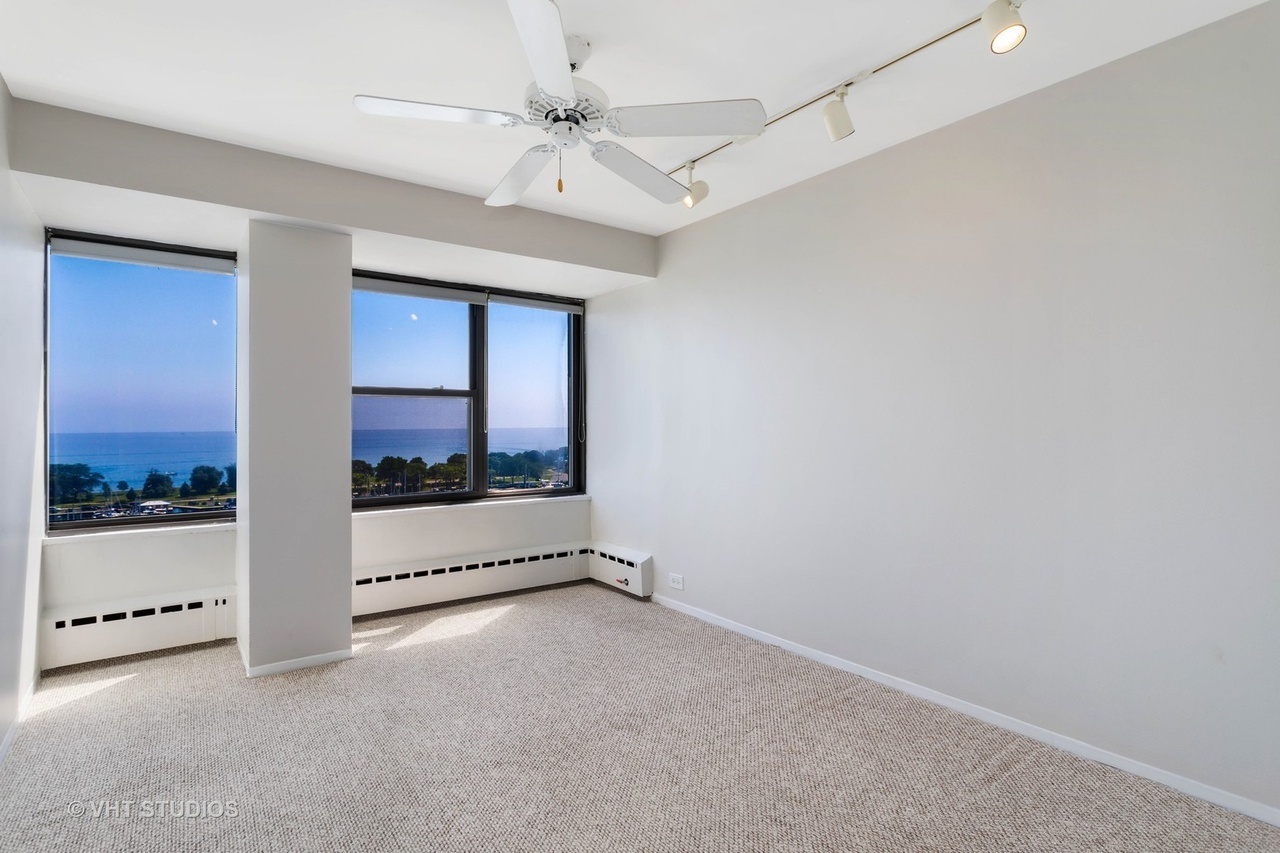 3410 N LAKE SHORE Drive #15E, Chicago, IL 60657