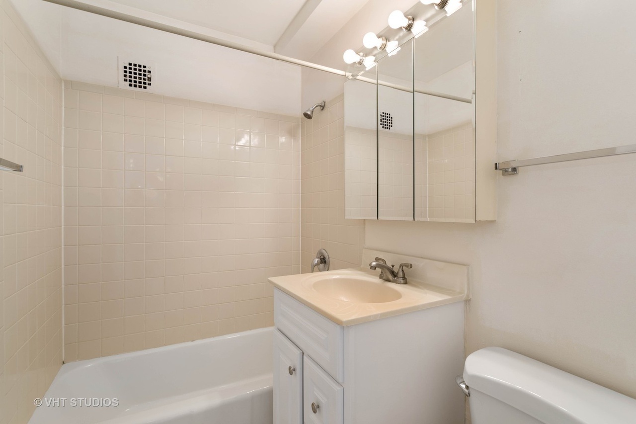 3410 N LAKE SHORE Drive #15E, Chicago, IL 60657