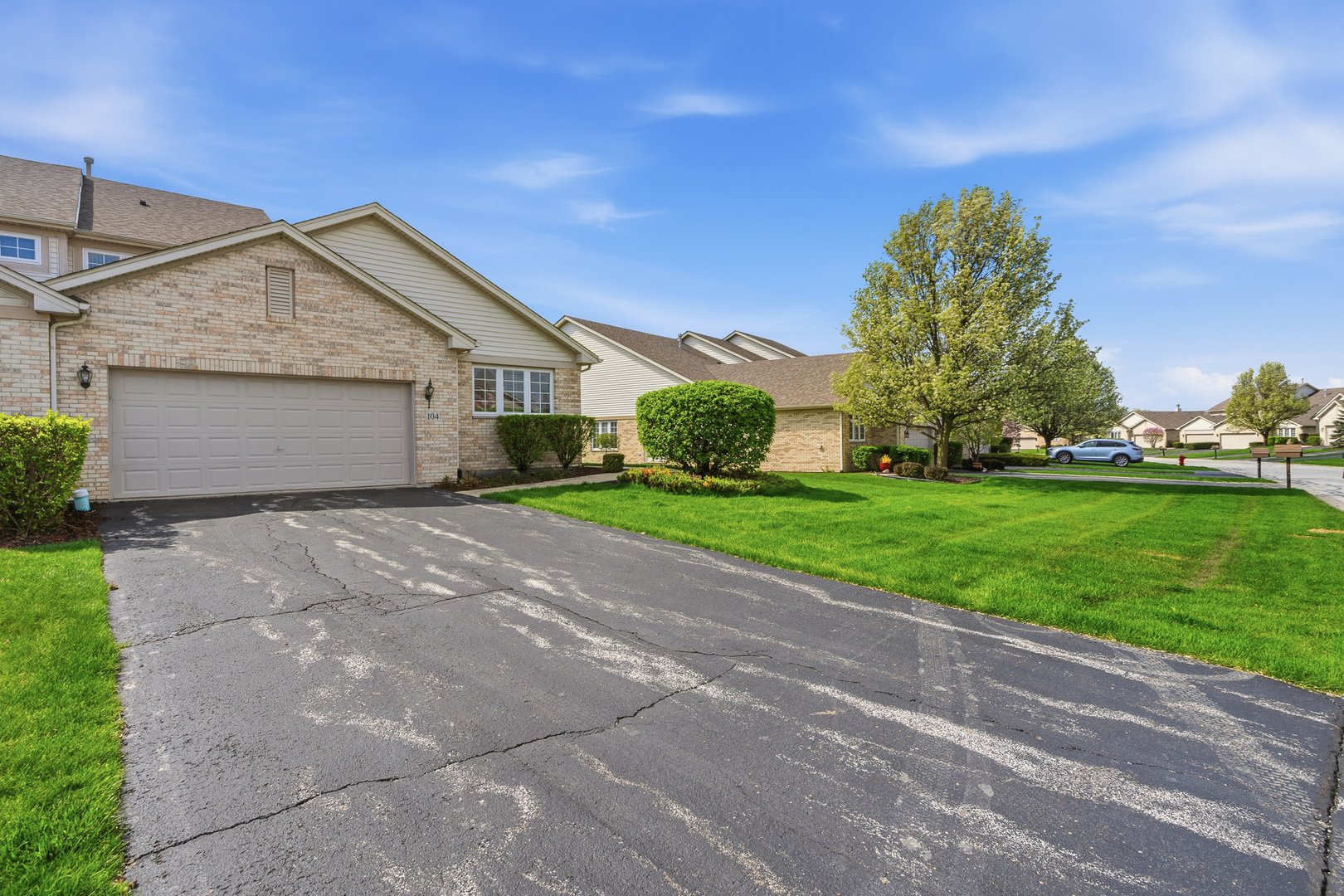 104 Iliad Drive, Tinley Park, IL 60477