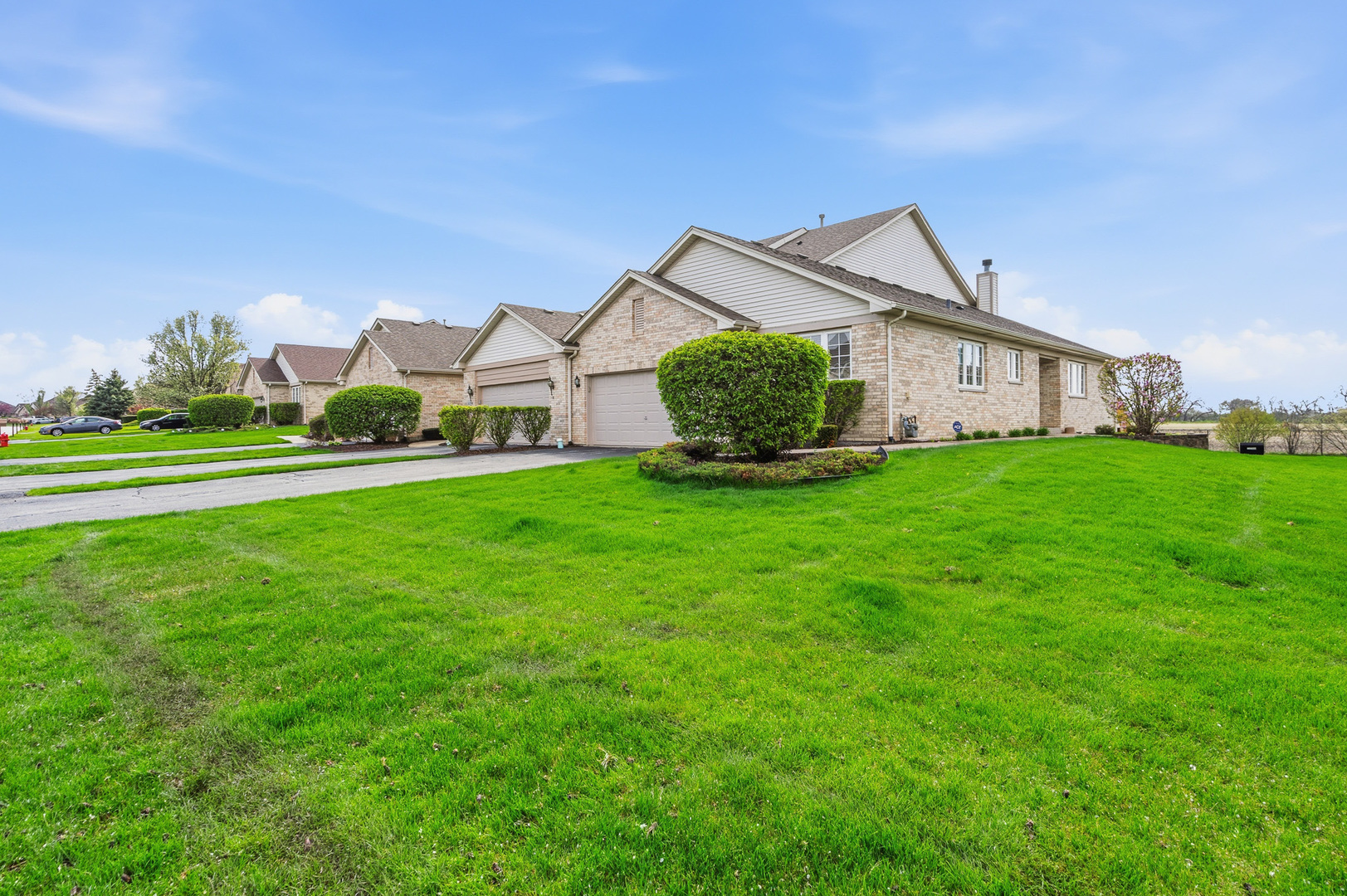 104 Iliad Drive, Tinley Park, IL 60477