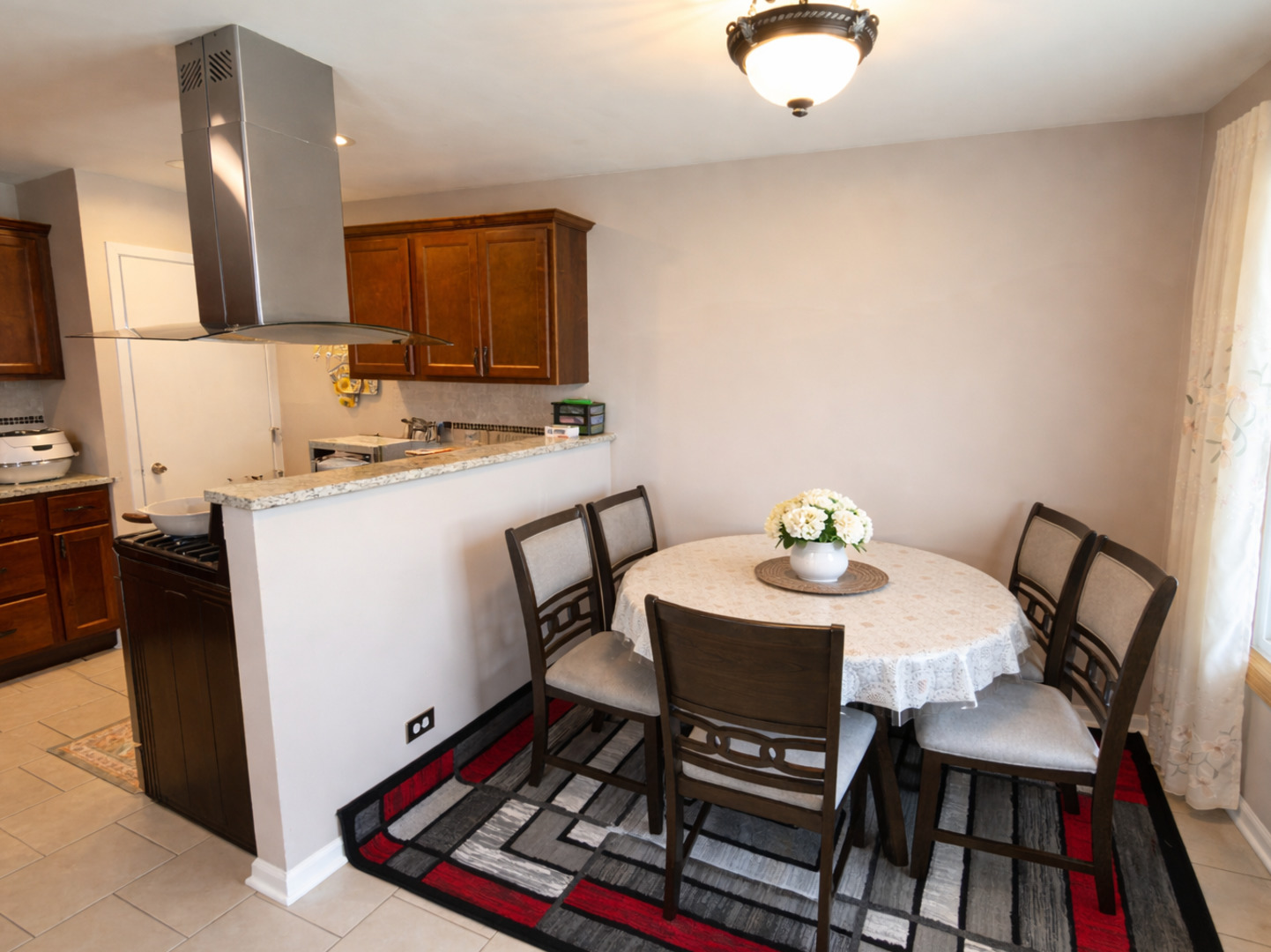 2S460 Cynthia Drive, Warrenville, IL 60555