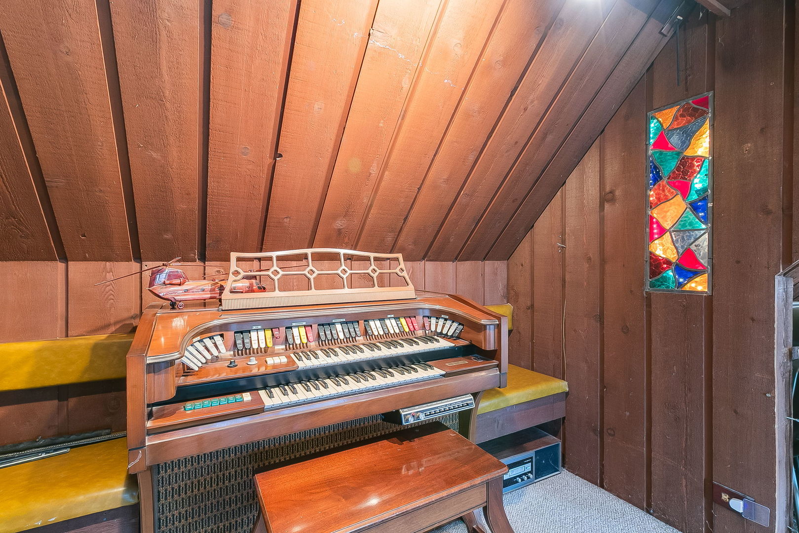 9215 S 83rd Avenue, Hickory Hills, IL 60457