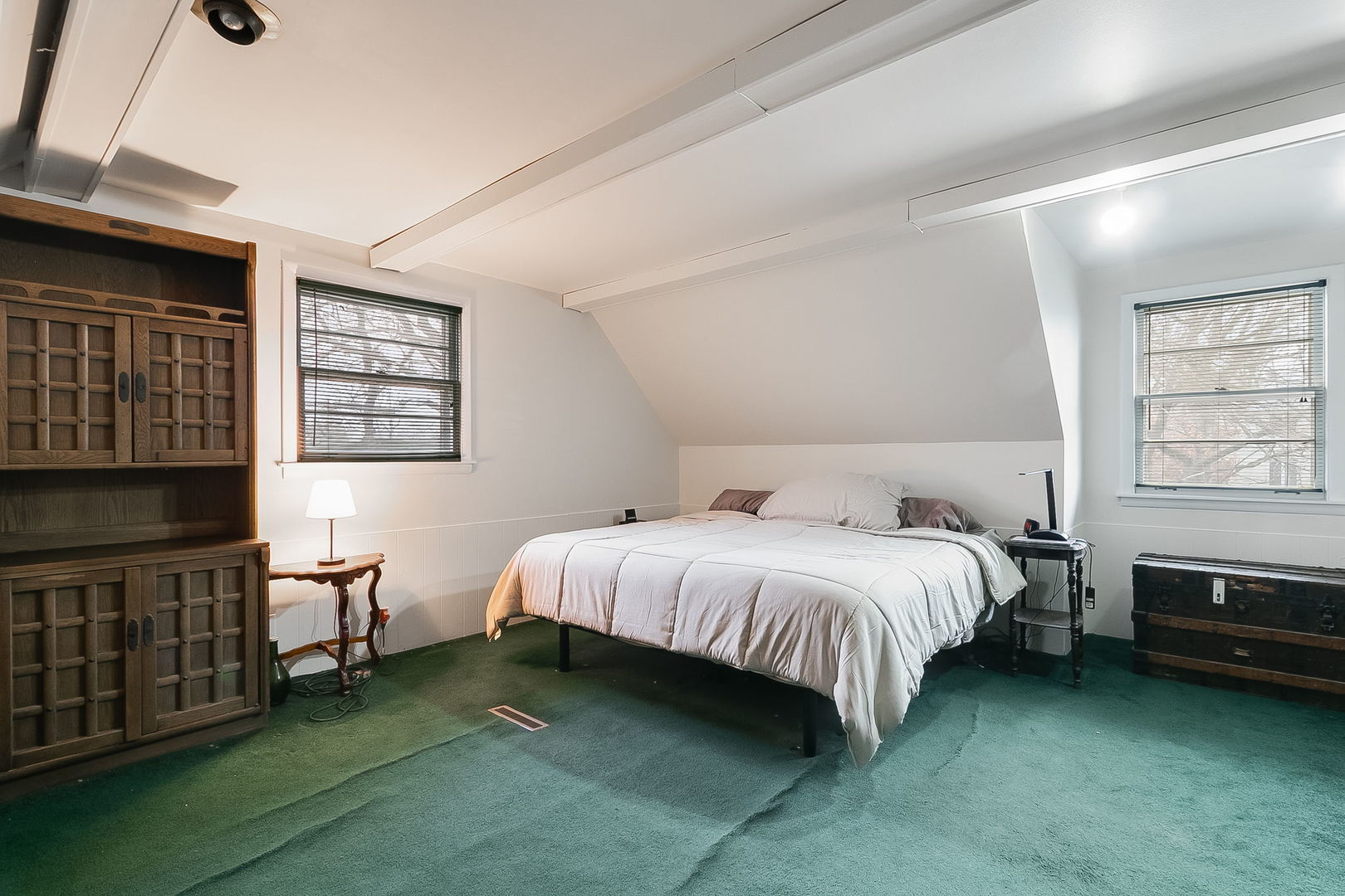 9215 S 83rd Avenue, Hickory Hills, IL 60457