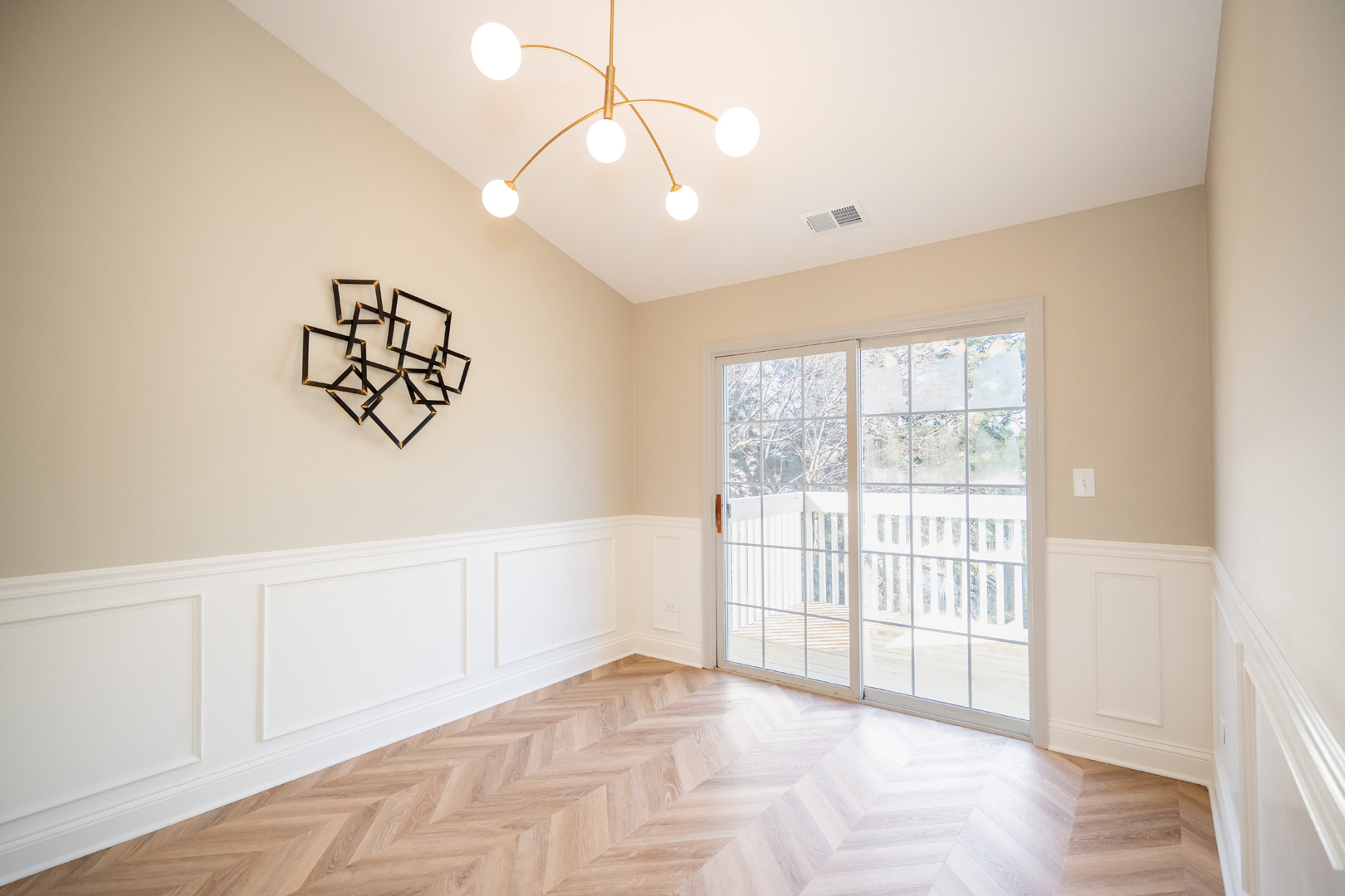 2835 Rutland Circle #202, Naperville, IL 60564