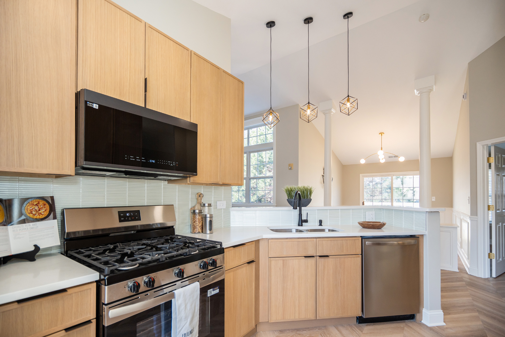 2835 Rutland Circle #202, Naperville, IL 60564