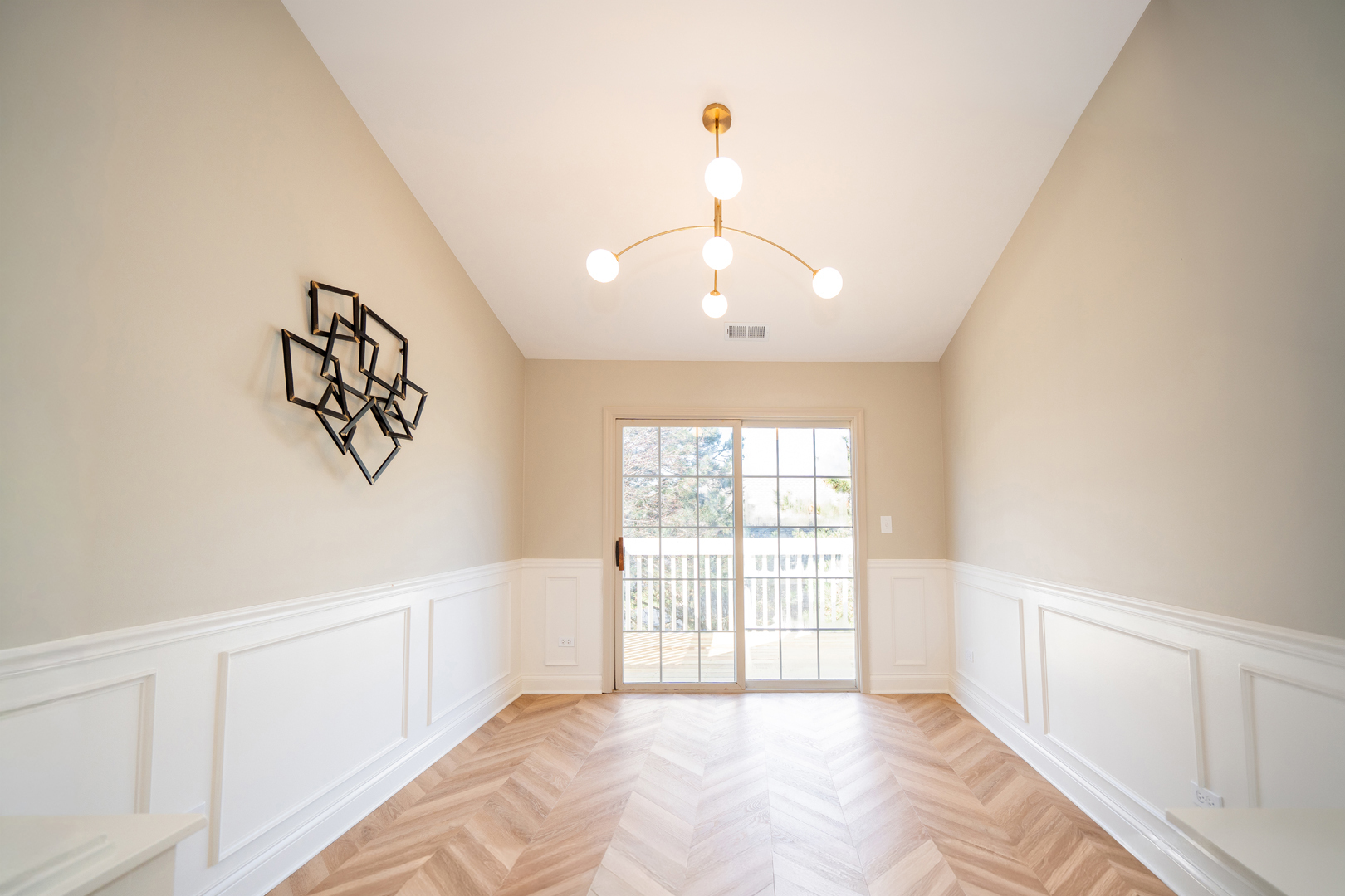 2835 Rutland Circle #202, Naperville, IL 60564