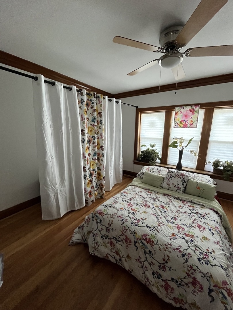 5133 W Wrightwood Avenue #2, Chicago, IL 60639