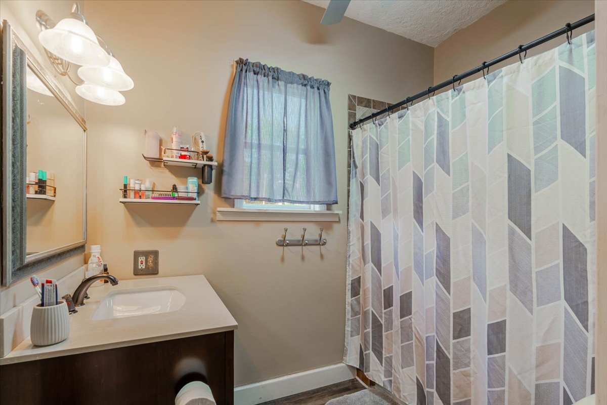 117 W Humiston Street, Pontiac, IL 61764