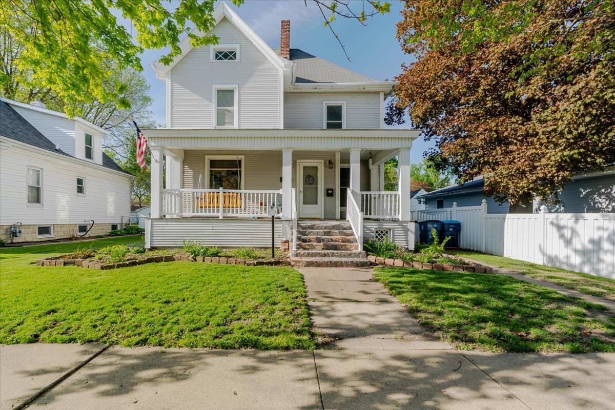 117 W Humiston Street, Pontiac, IL 61764