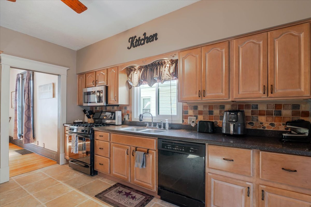 117 W Humiston Street, Pontiac, IL 61764