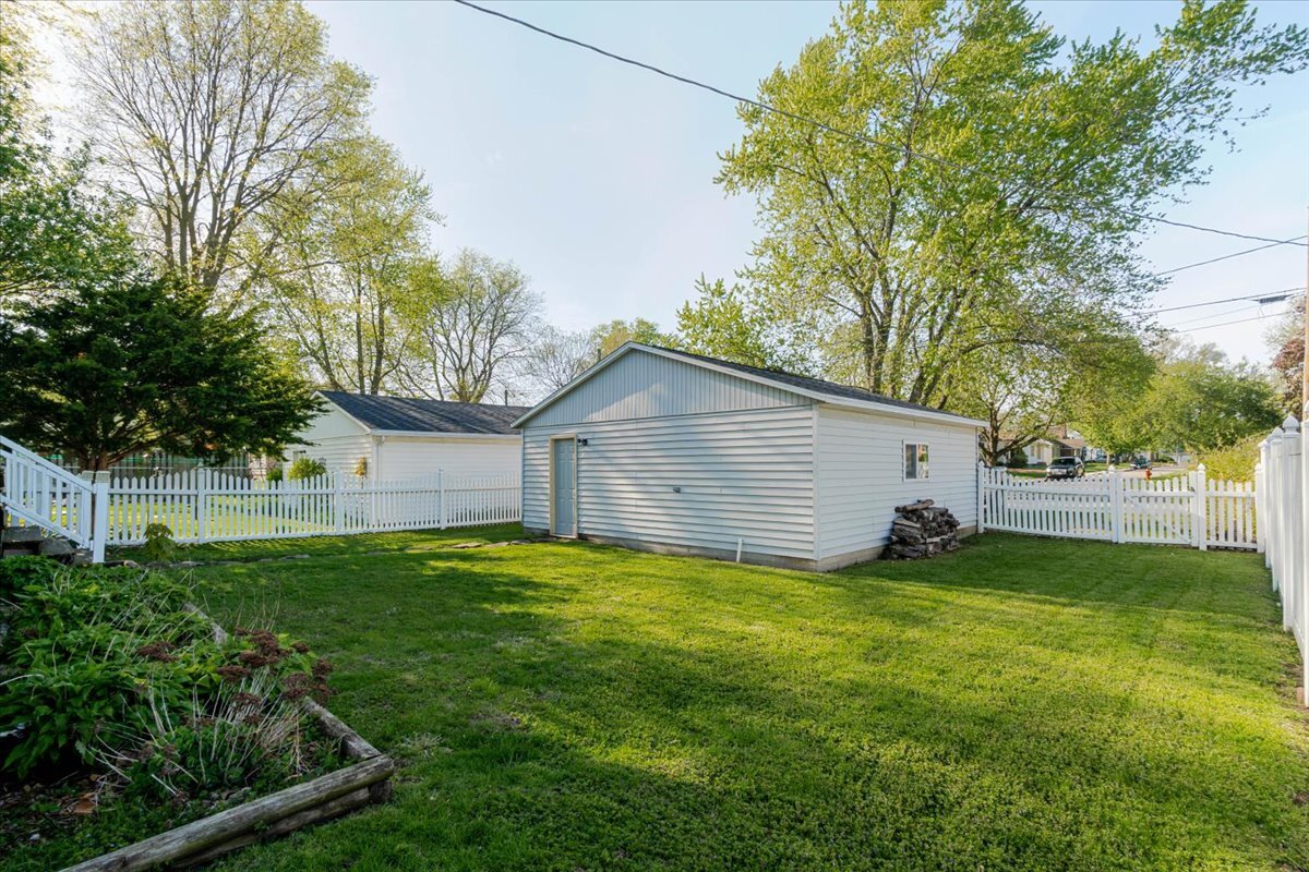 117 W Humiston Street, Pontiac, IL 61764