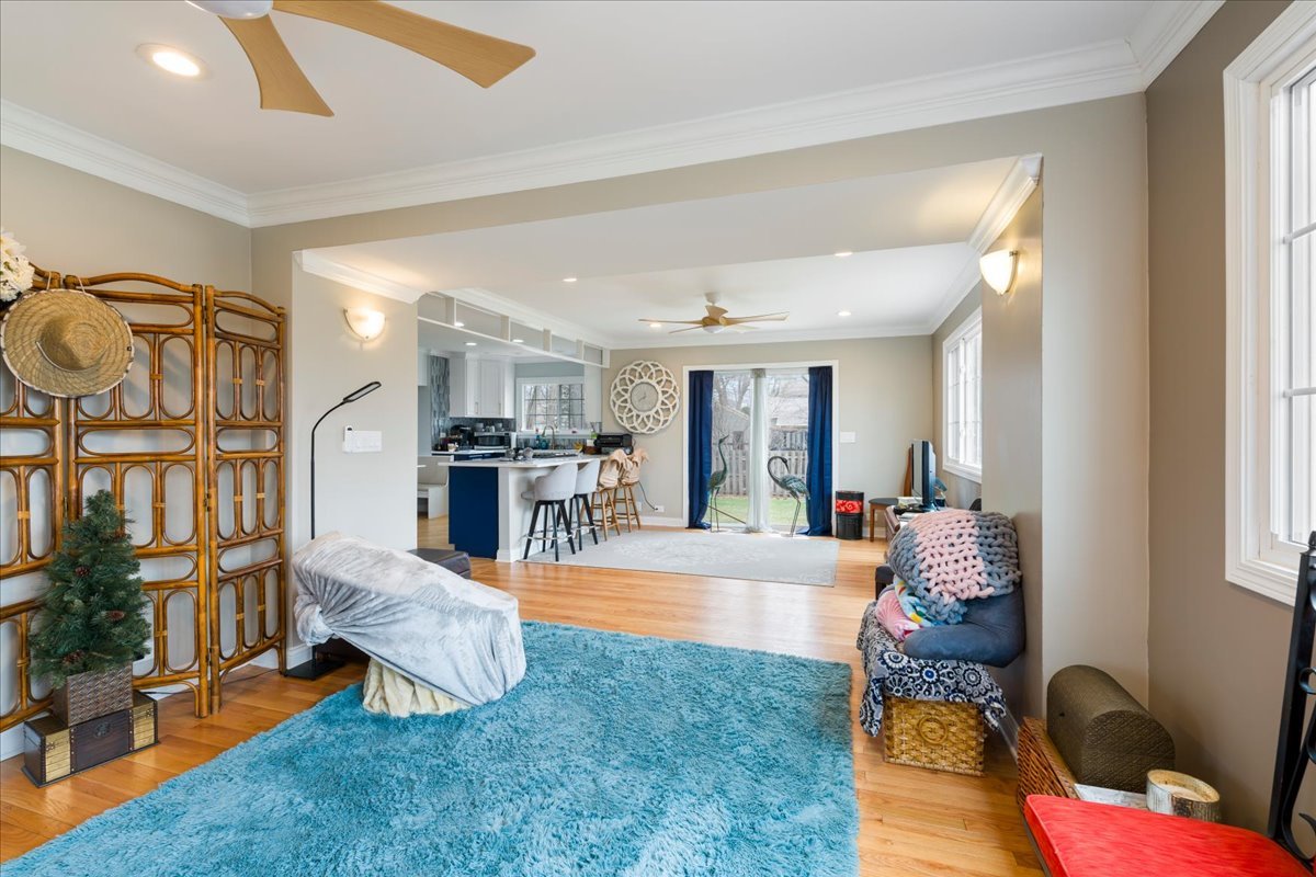 4309 Market Street, Crystal Lake, IL 60012