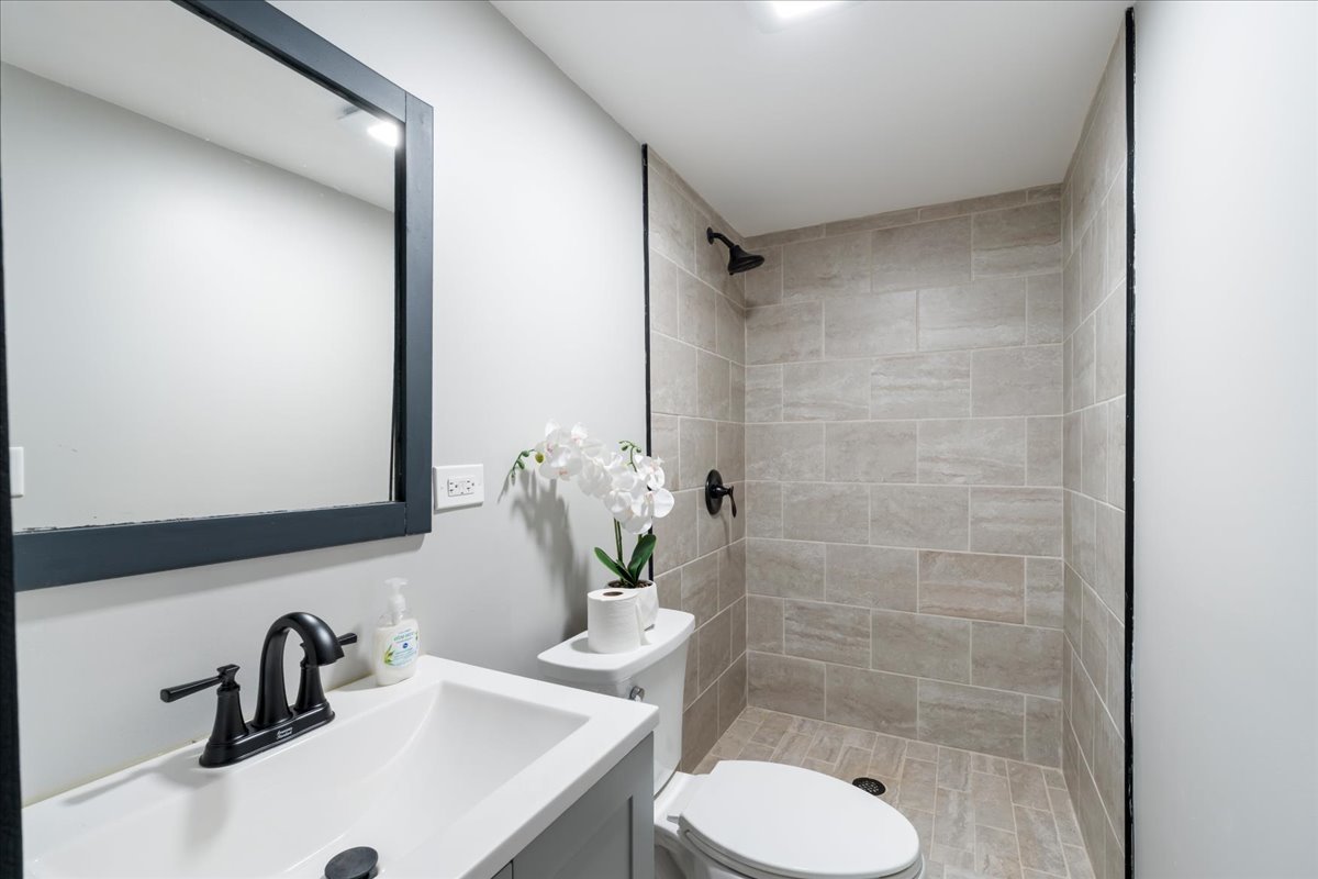 4309 Market Street, Crystal Lake, IL 60012