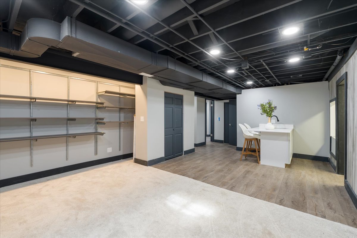 4309 Market Street, Crystal Lake, IL 60012