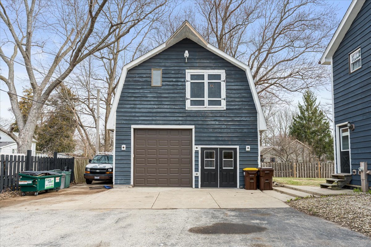 4309 Market Street, Crystal Lake, IL 60012