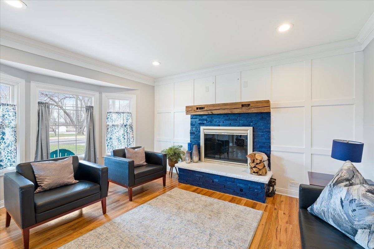 4309 Market Street, Crystal Lake, IL 60012