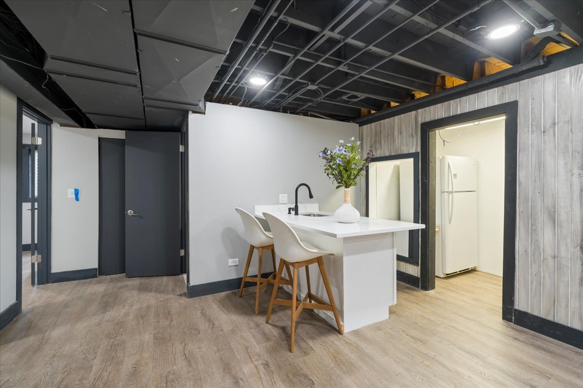 4309 Market Street, Crystal Lake, IL 60012