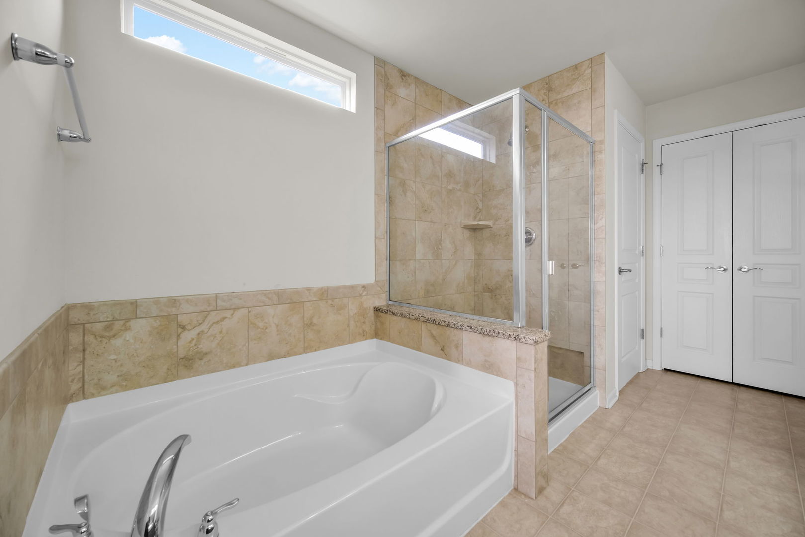 4255 FRASER Circle, Naperville, IL 60564