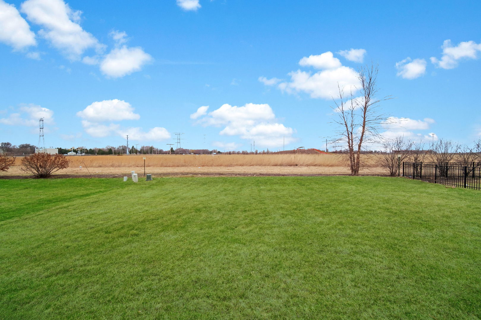 4255 FRASER Circle, Naperville, IL 60564