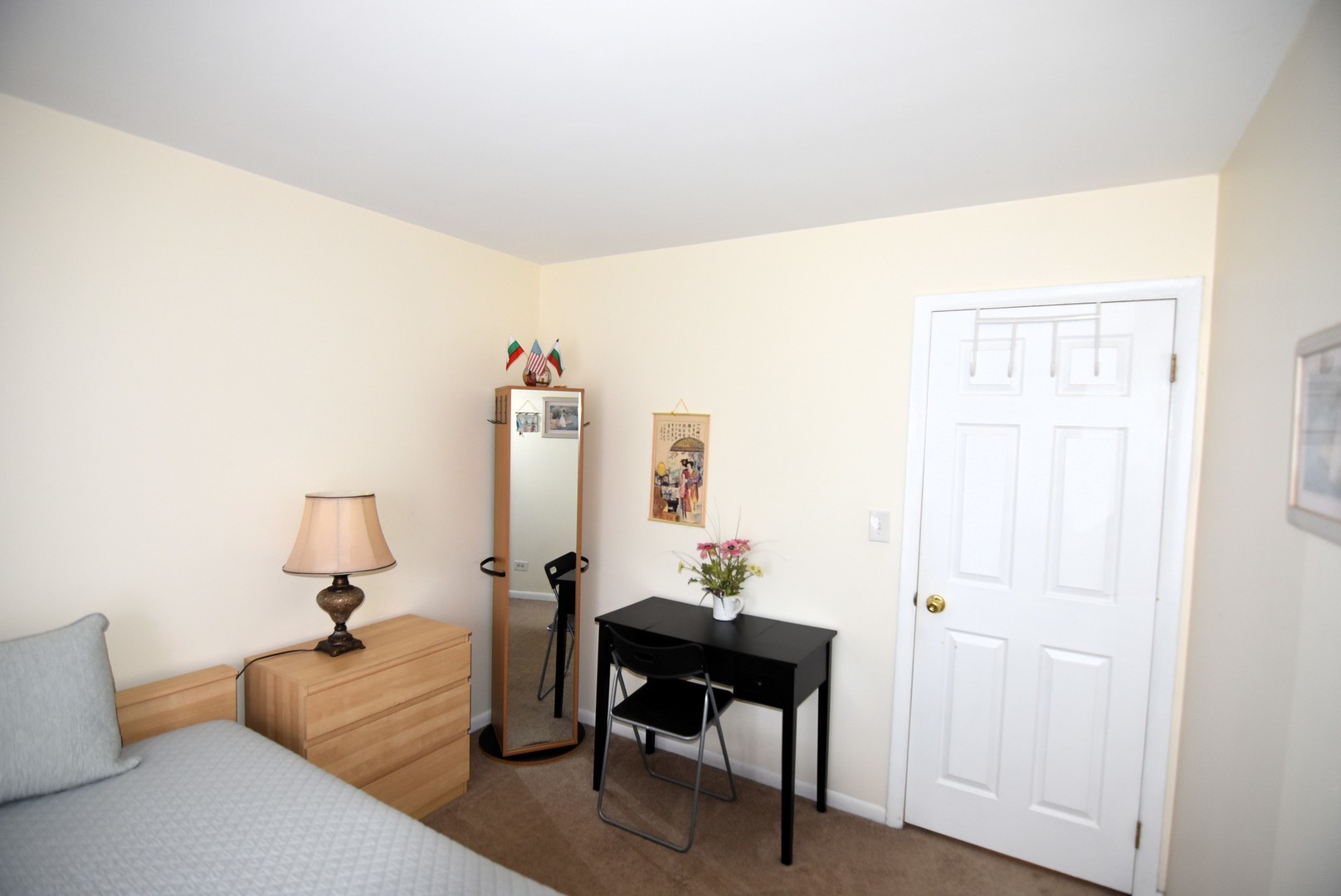 7734 Woodward Avenue #5, Woodridge, IL 60517