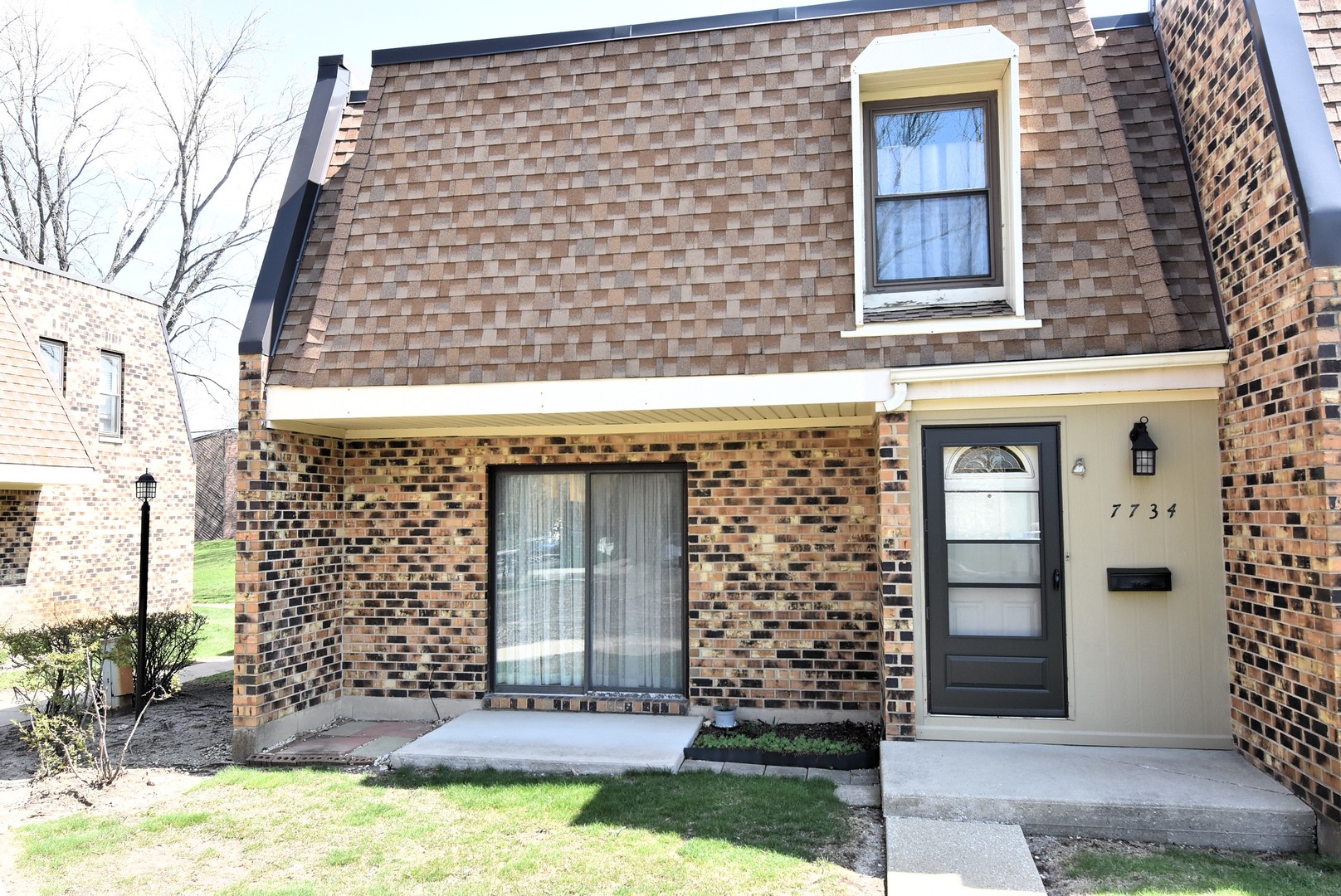 7734 Woodward Avenue #5, Woodridge, IL 60517