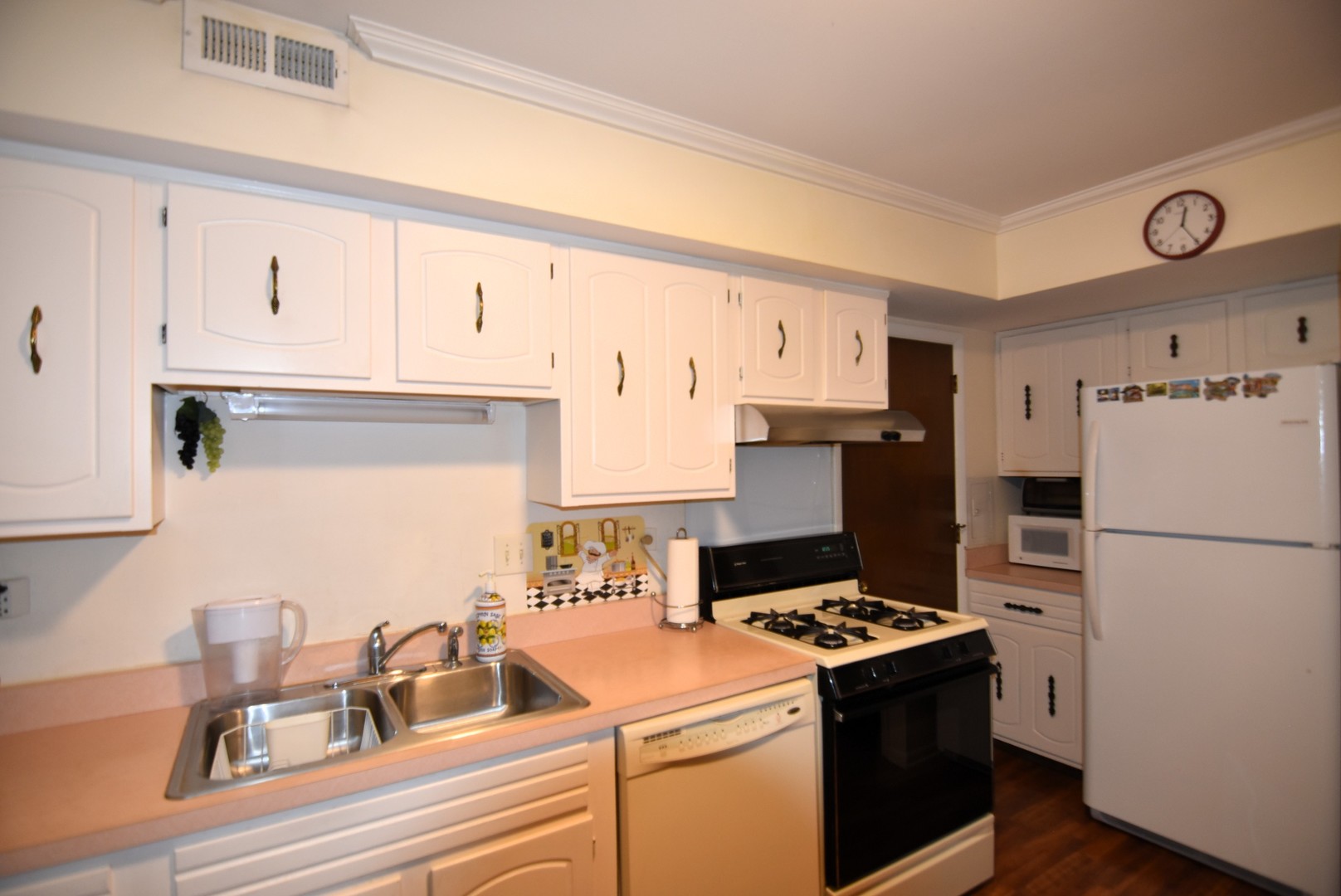 7734 Woodward Avenue #5, Woodridge, IL 60517