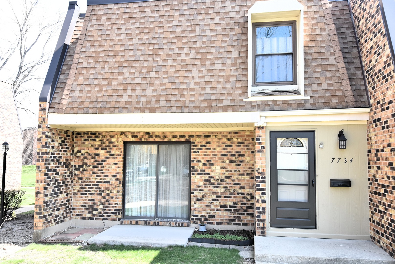 7734 Woodward Avenue #5, Woodridge, IL 60517