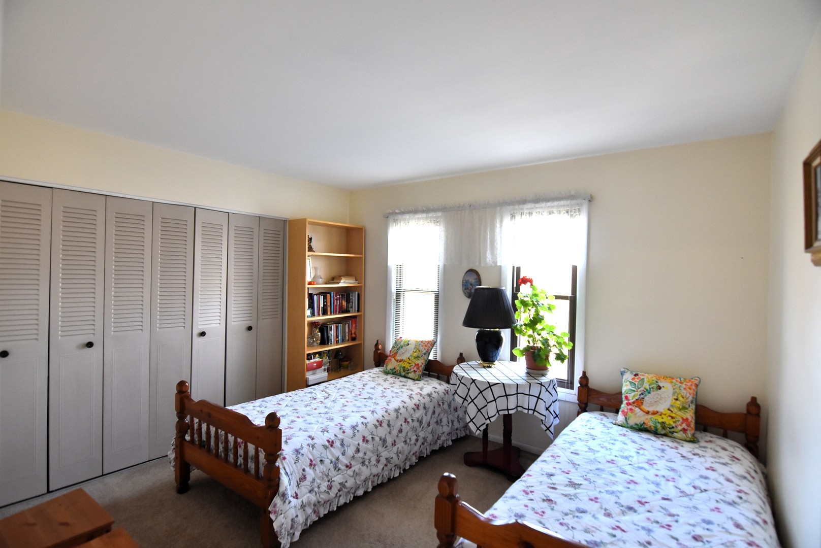 7734 Woodward Avenue #5, Woodridge, IL 60517