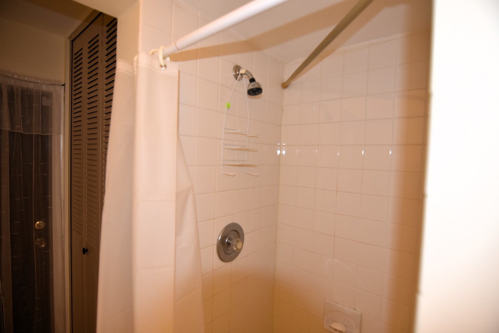 7734 Woodward Avenue #5, Woodridge, IL 60517