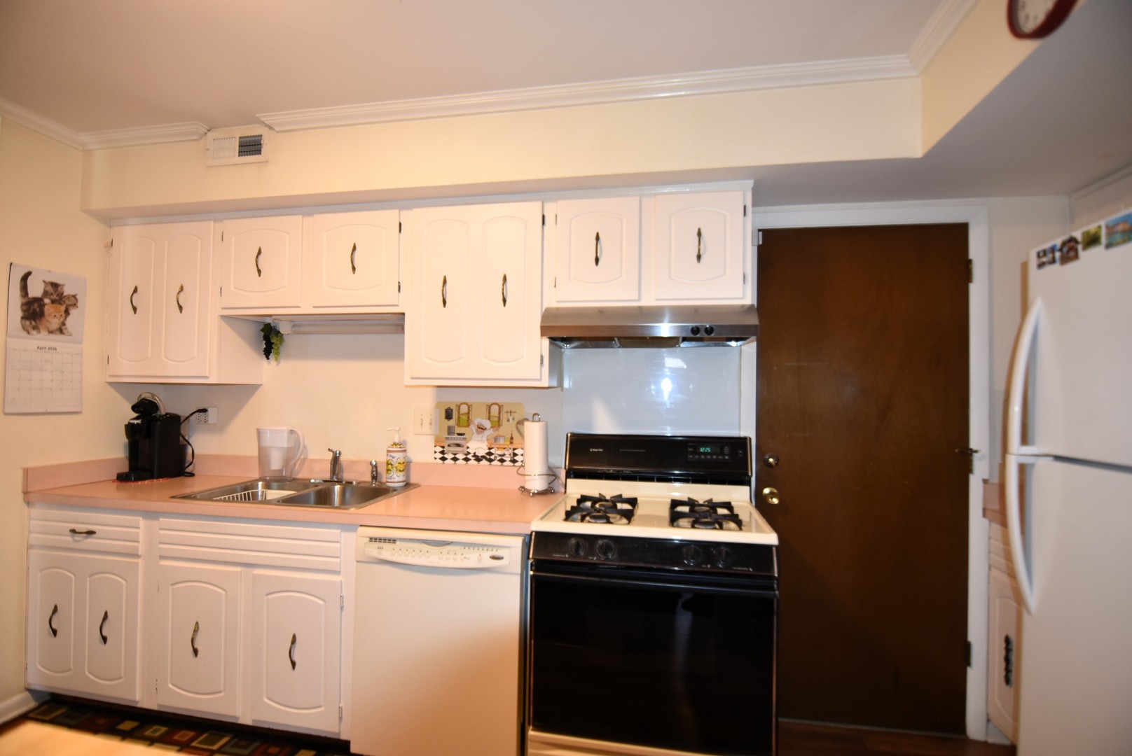 7734 Woodward Avenue #5, Woodridge, IL 60517