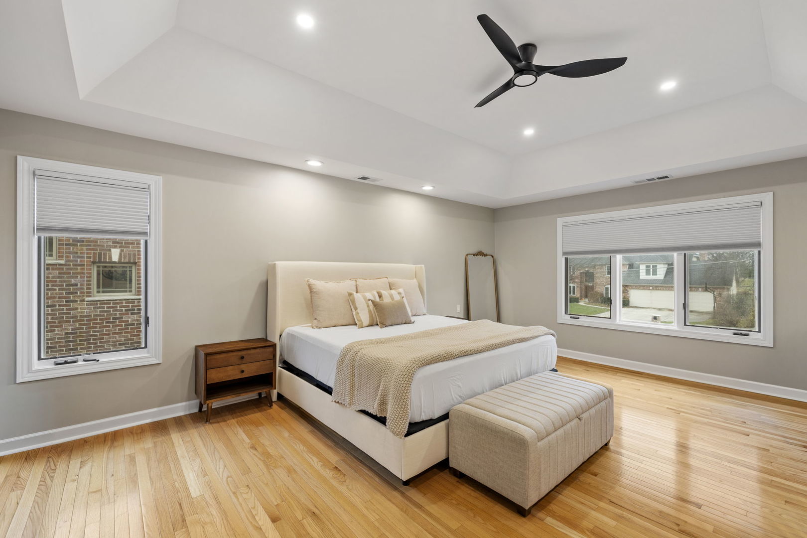 1203 N Burning Bush Lane, Mount Prospect, IL 60056