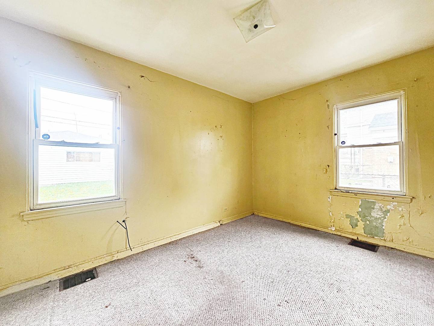 10650 S Peoria Street, Chicago, IL 60643