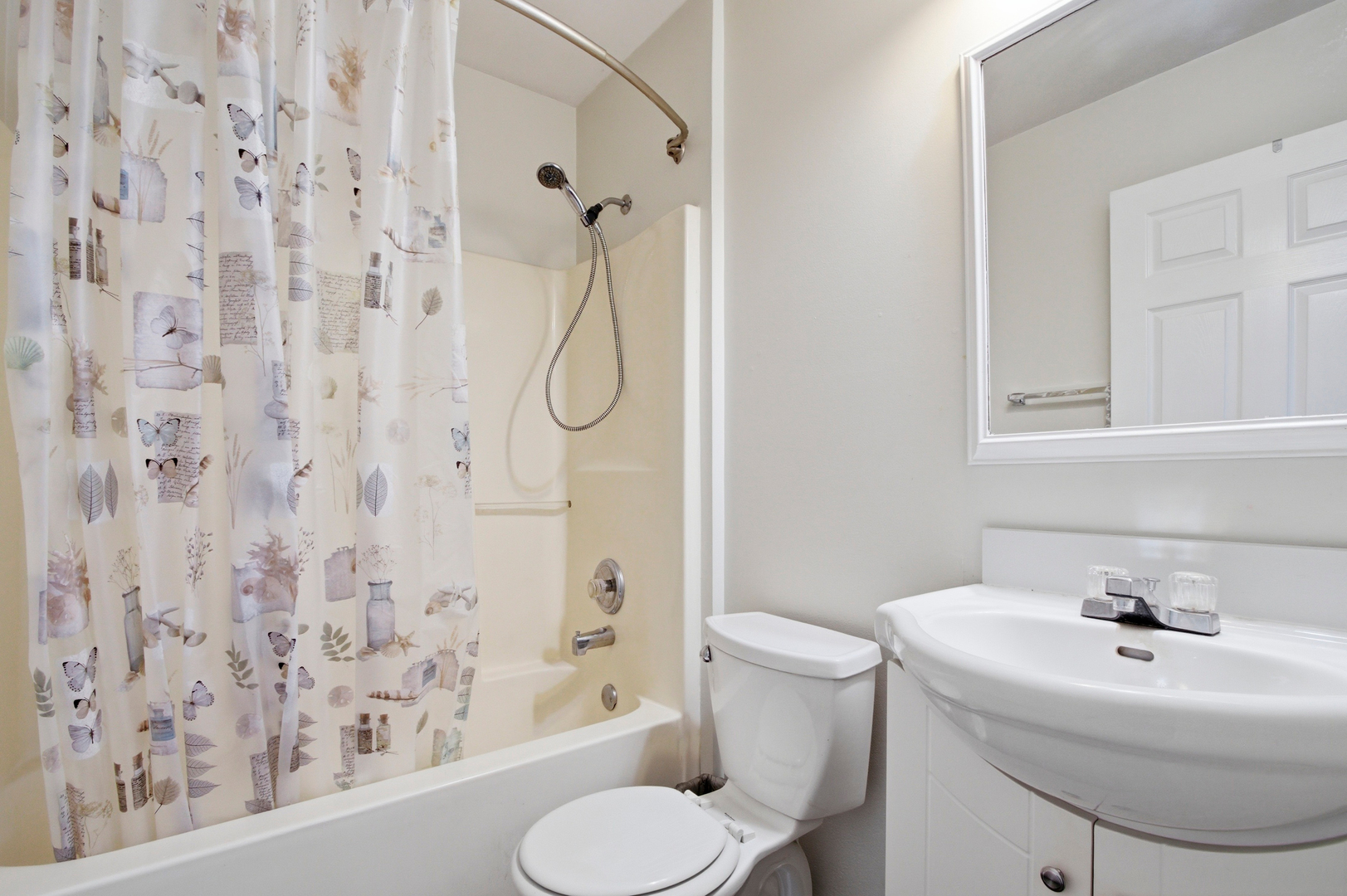 207 Canterbury Court, Oswego, IL 60543