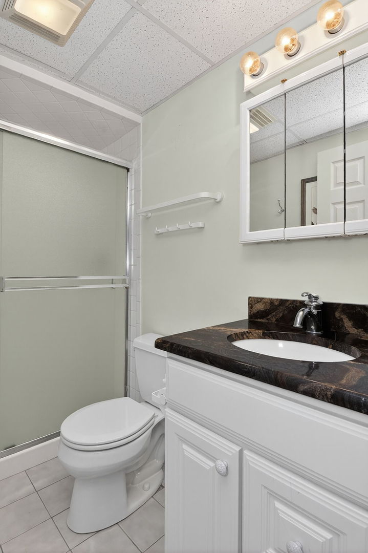 1015 N Auburn Woods Drive, Palatine, IL 60067