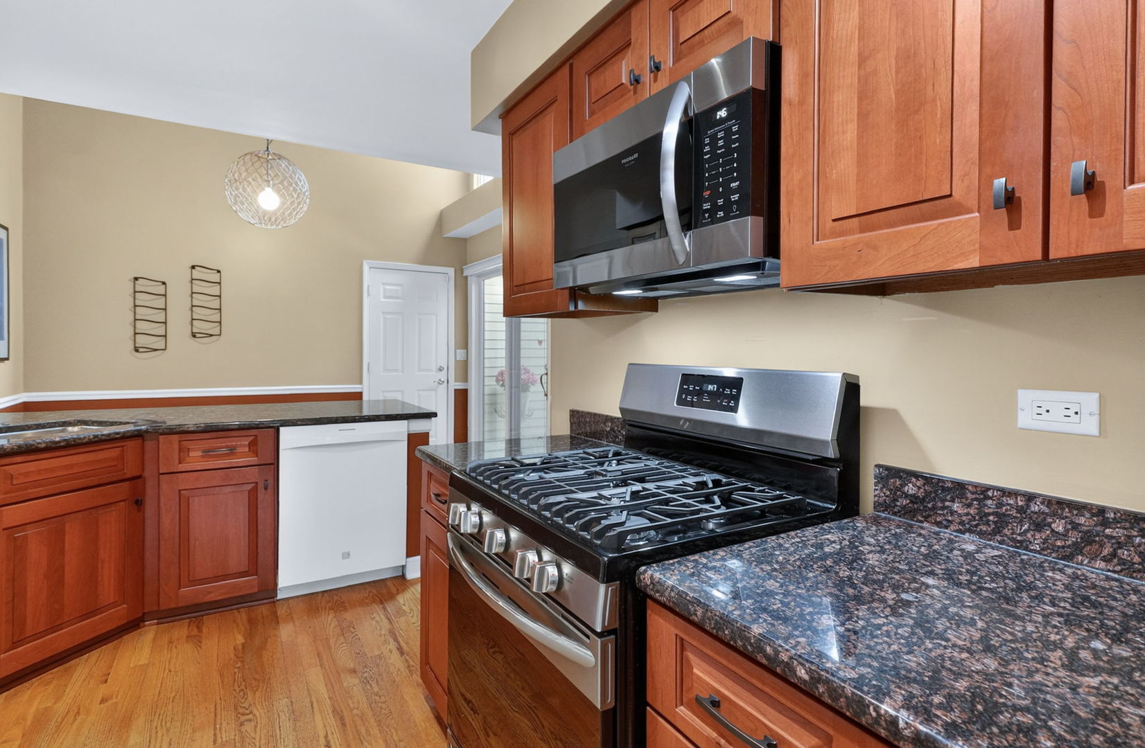 1015 N Auburn Woods Drive, Palatine, IL 60067