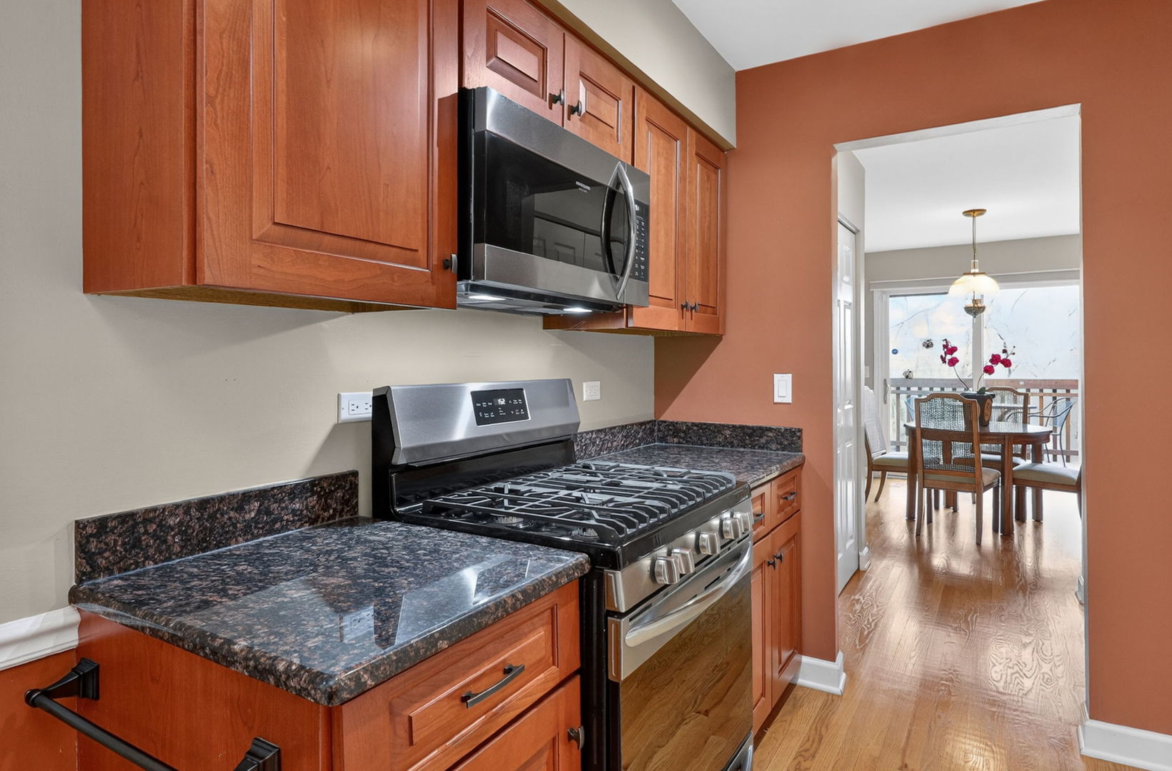 1015 N Auburn Woods Drive, Palatine, IL 60067