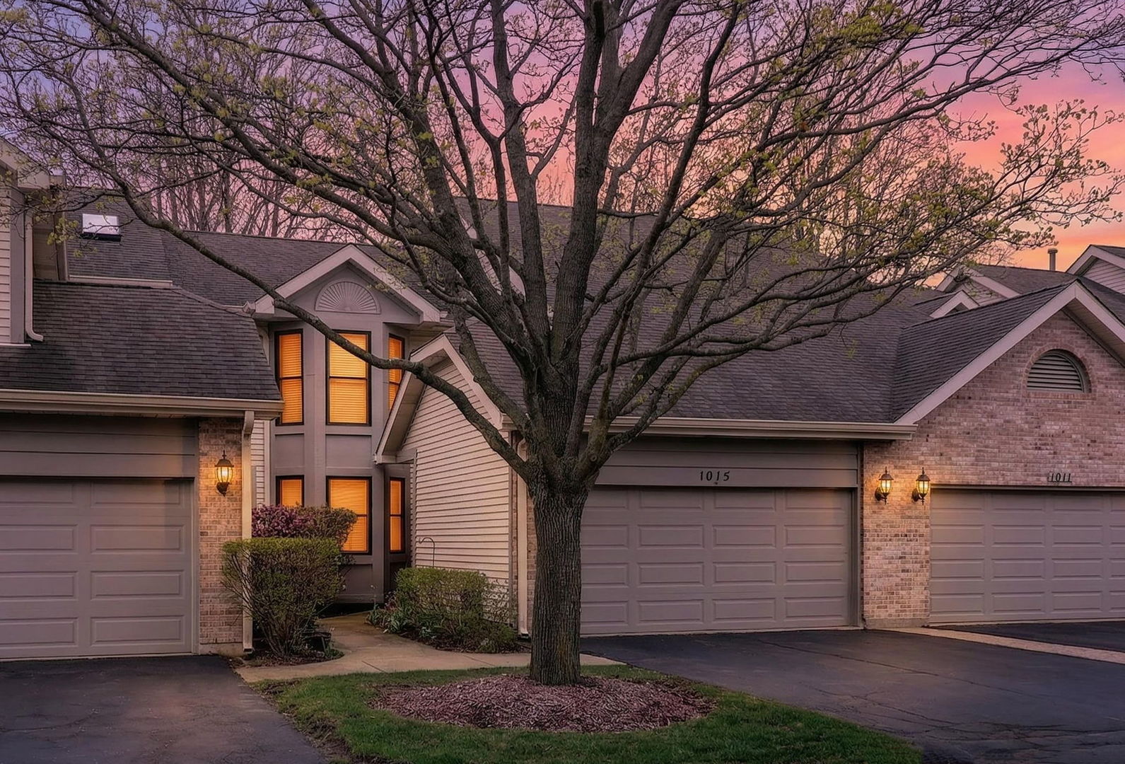 1015 N Auburn Woods Drive, Palatine, IL 60067