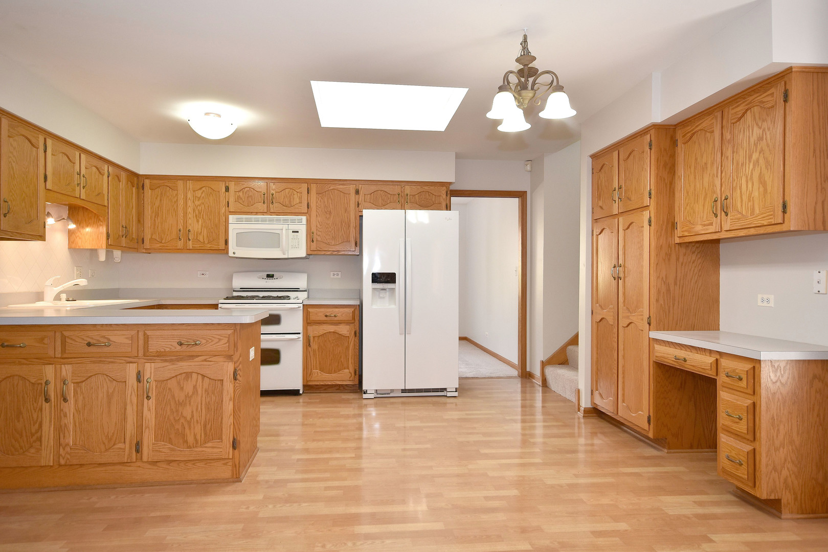 1263 Harleyford Road, Woodridge, IL 60517