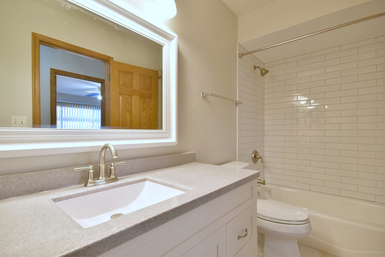 1263 Harleyford Road, Woodridge, IL 60517