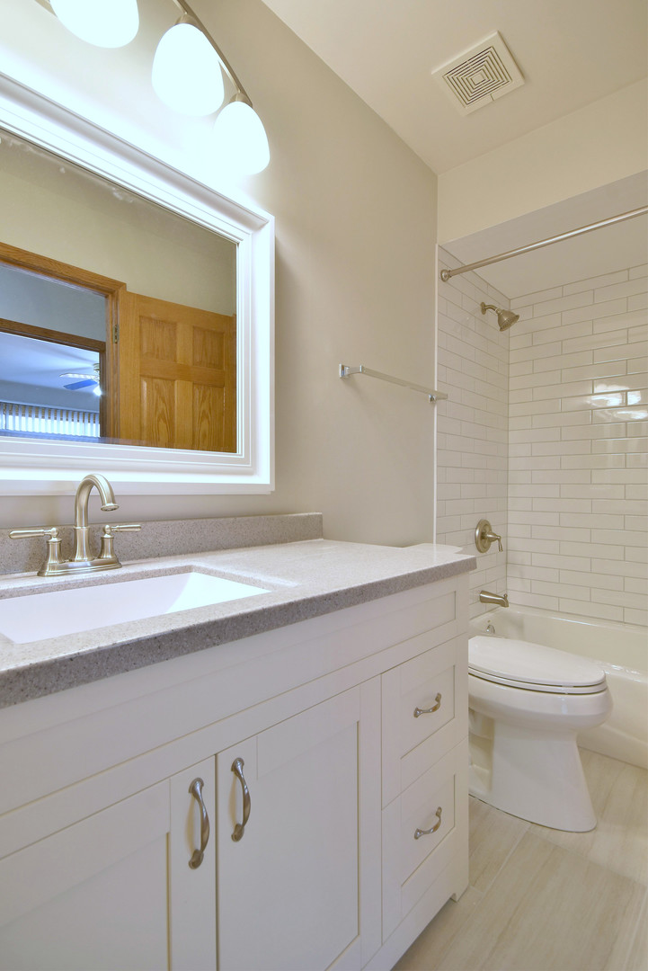 1263 Harleyford Road, Woodridge, IL 60517