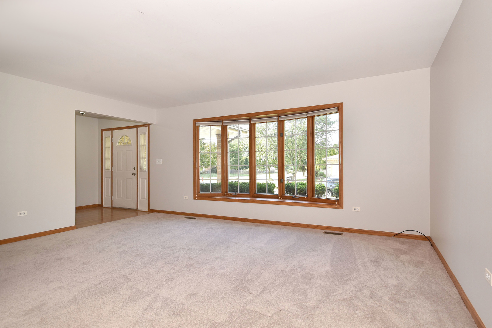 1263 Harleyford Road, Woodridge, IL 60517