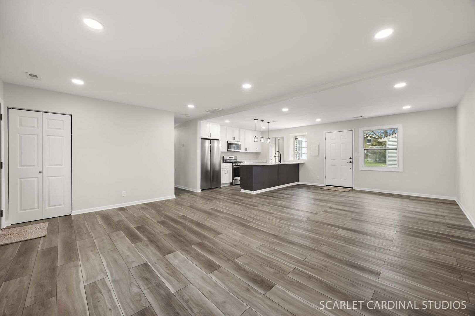 1041 N Elmwood Drive, Aurora, IL 60506